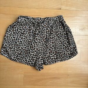 Divided Cheetah Print Pull On Shorts Womens 4